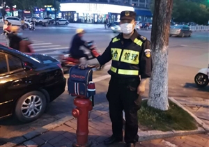 拾金不昧树新风系列 ——民泰公司驻星桥市容项目队员捡到书包