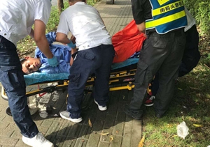 男子昏迷倒地  保安紧急施救——宗保公司驻南码头网格项目队员救