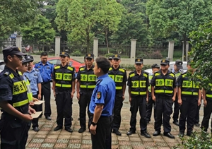 尽责履职有作为  克制忍辱受赞扬——浙江民泰驻径山市容项目队员