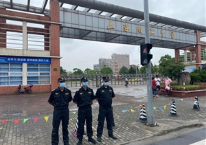 值守护航“静音”  助力学子圆梦--宗保人护考小记