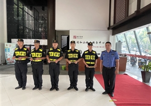 忍辱克制展风采 文明规范获赞扬