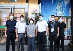 浦东新区退役军人事务局领导看望慰问宗保公司参与浦东机场防疫的