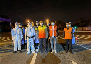 惠南镇领导看望慰问宗保公司员工