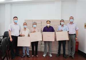 宗保公司八一建军节慰问军休干部