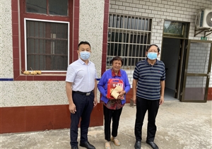 宗保公司党支部参加重阳节慰问困难老人活动